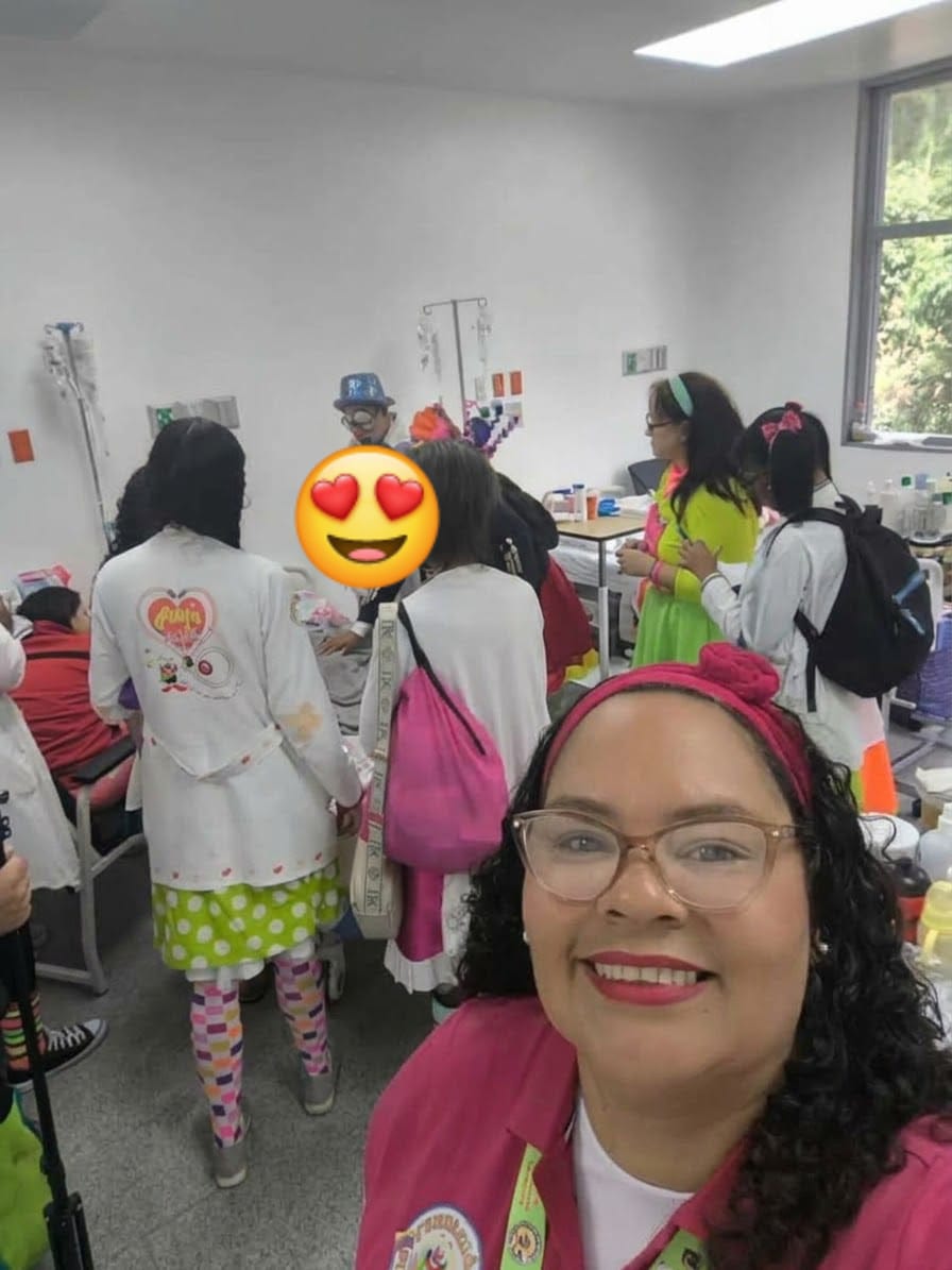 Brigada de PayaSOS 33.3 visitando un hospital en Venezuela